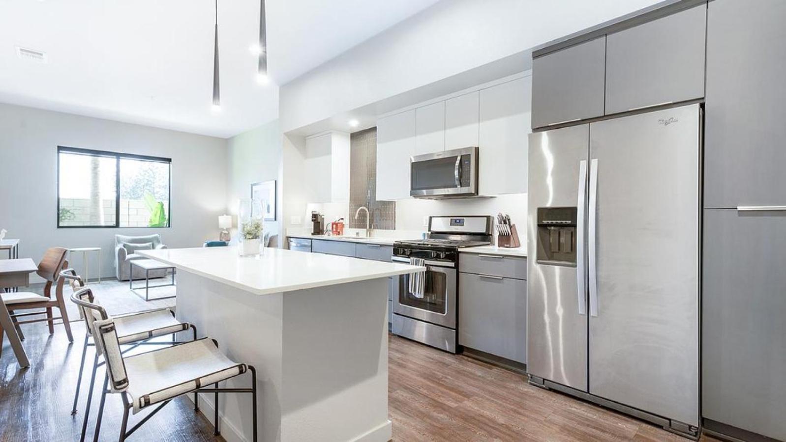 Landing - Modern With Amazing Amenities Anaheim